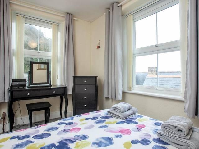 Ferndale Cottage5