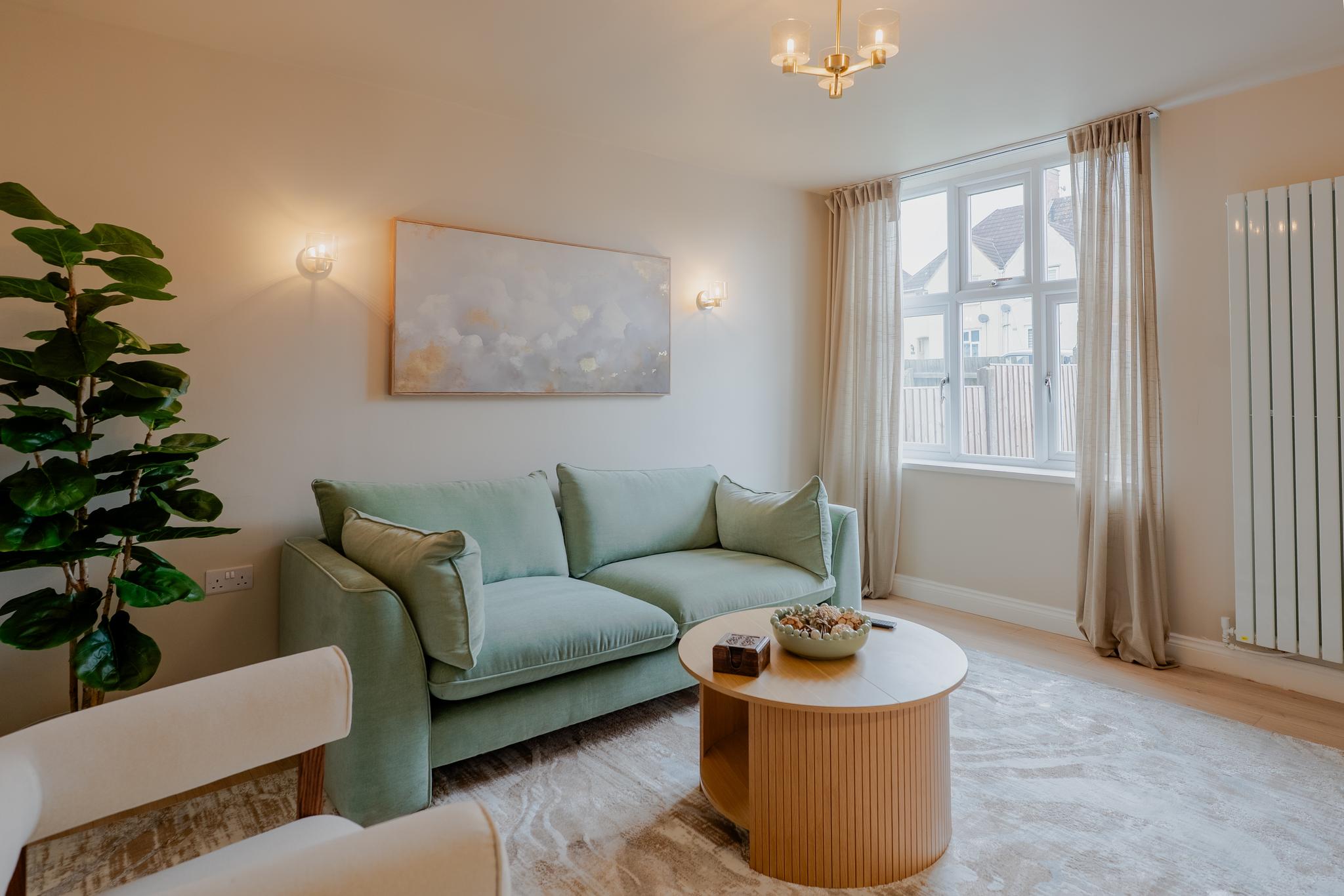 Fox Quarters - Modern Three-Bedroomed Family Home1